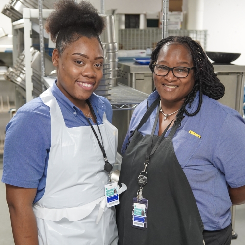 women working in food and nutrition