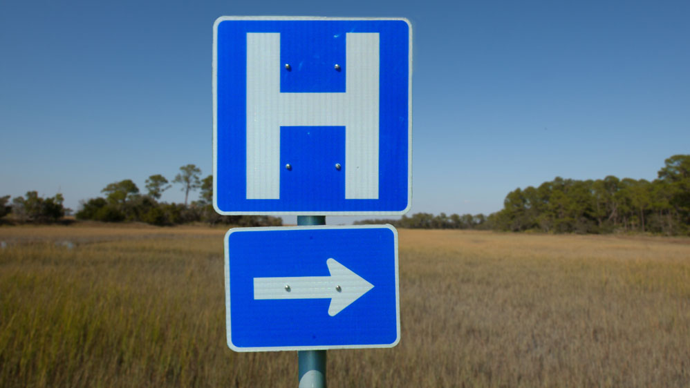 Bluffton SC hopsital directional sign